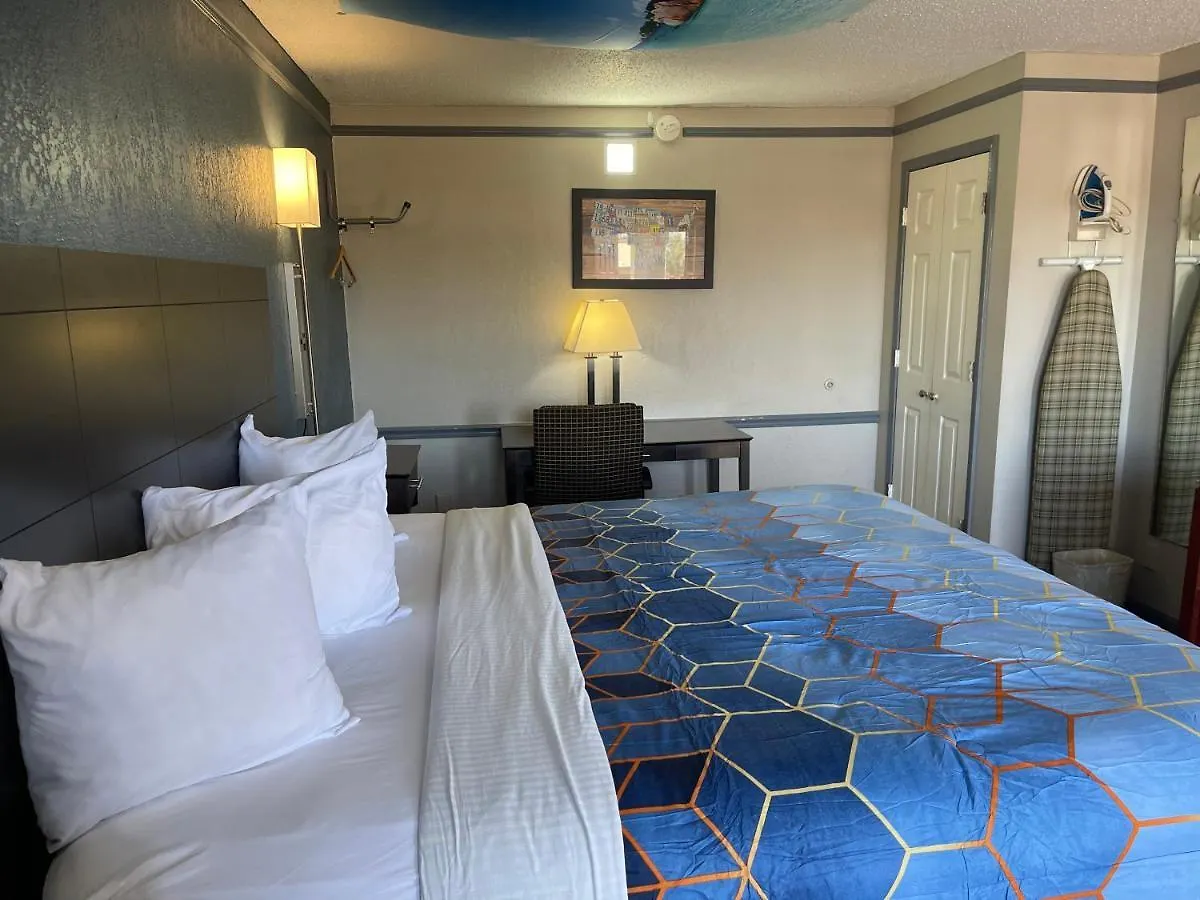Kings Inn- Medical Downtown Midtown Memphis 3*,